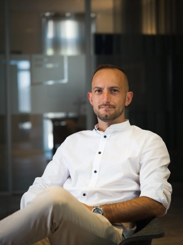 E4CD154D-0D66-4320-9E8E-258A451F982A